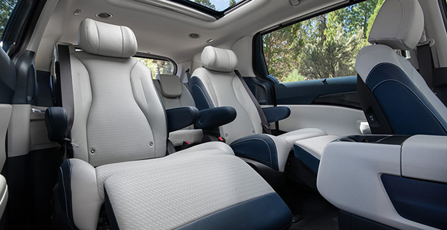 2025 Kia Carnival MPV Interior