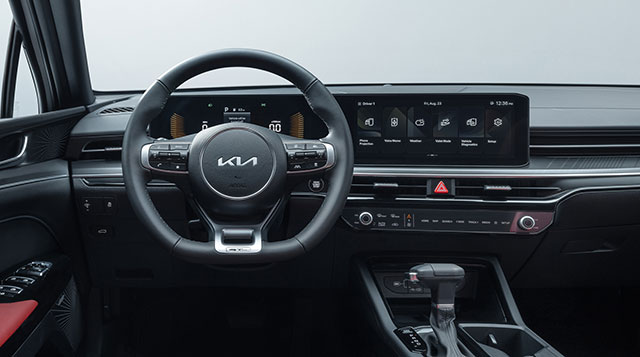 2025 Kia K5 Interior